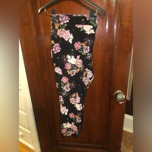 Floral print full length leggings (torrid size 6)